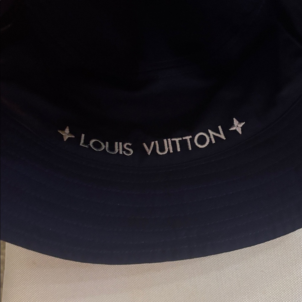 LV bucket hat - image 3
